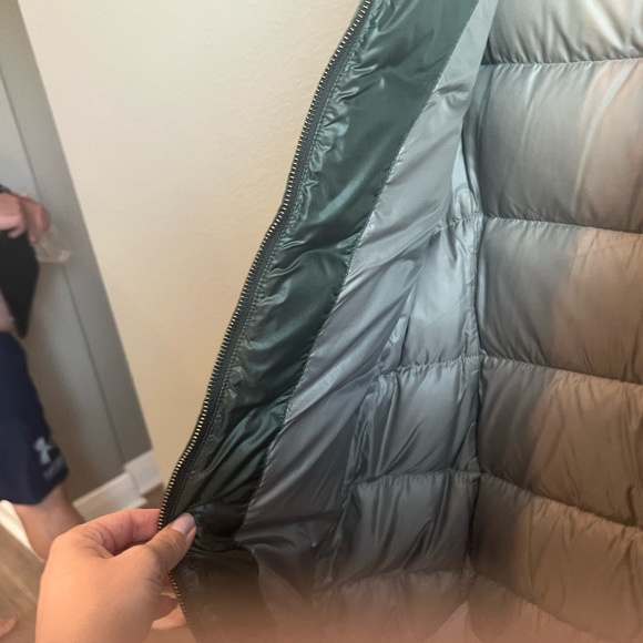 XS PRADA moss color puffer jacket - Picture 5 of 9